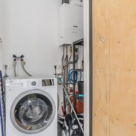 Great House With Two Bathrooms, Near Σπίτι διακοπών *